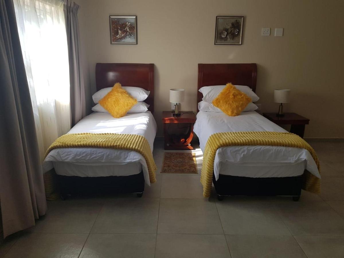 Benoni N12 Hotel Buitenkant foto