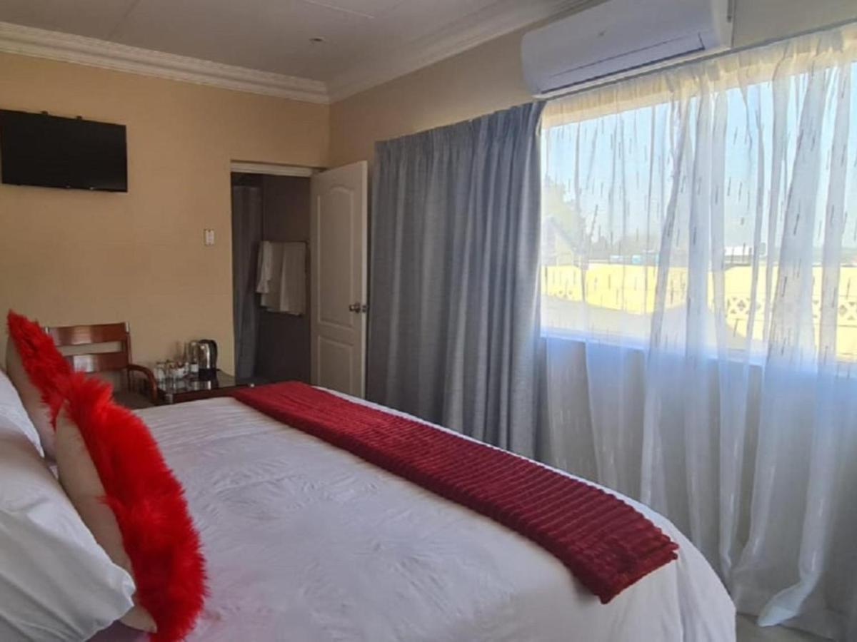 Benoni N12 Hotel Buitenkant foto