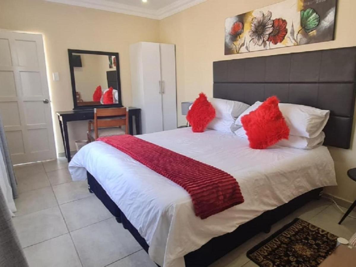 Benoni N12 Hotel Buitenkant foto