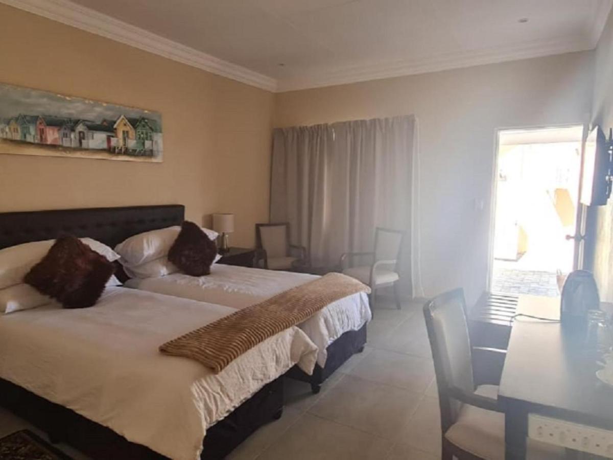 Benoni N12 Hotel Buitenkant foto