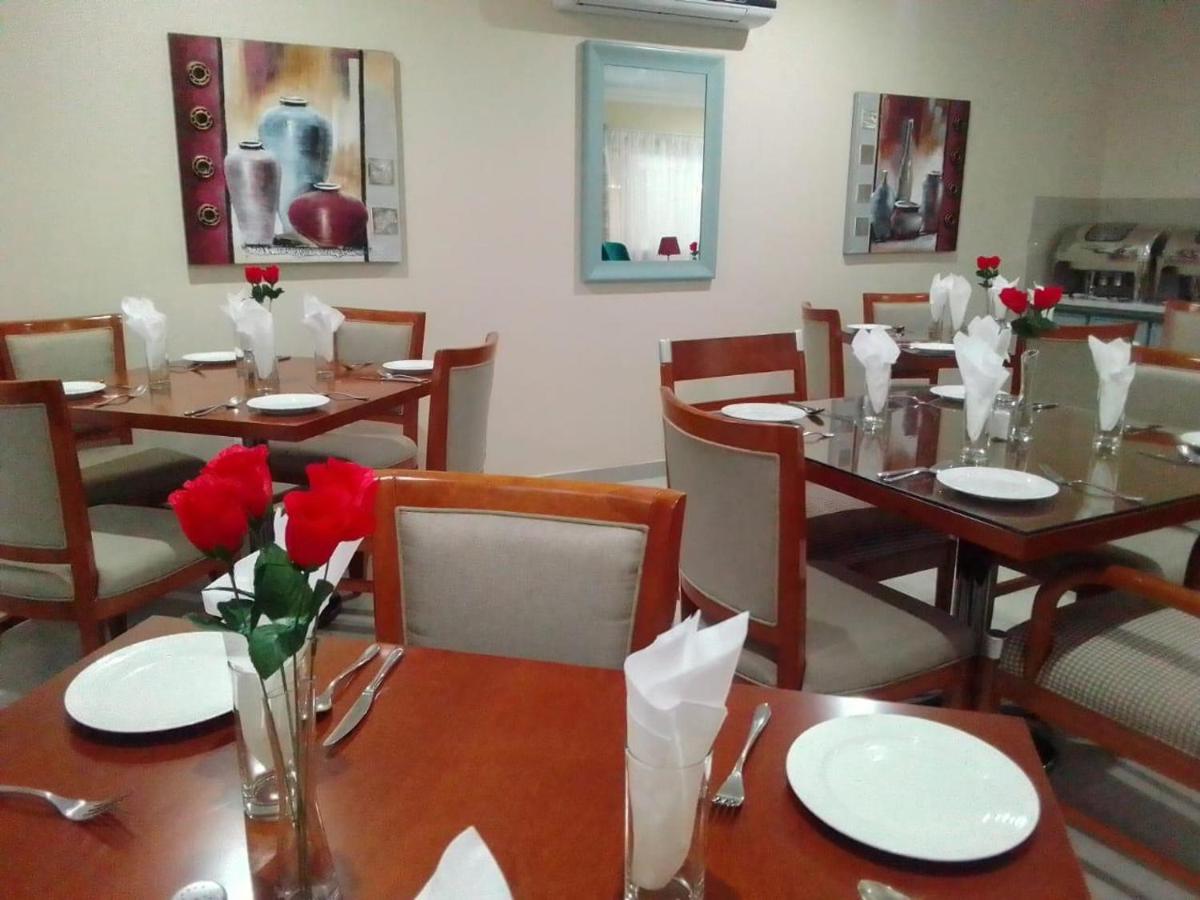 Benoni N12 Hotel Buitenkant foto